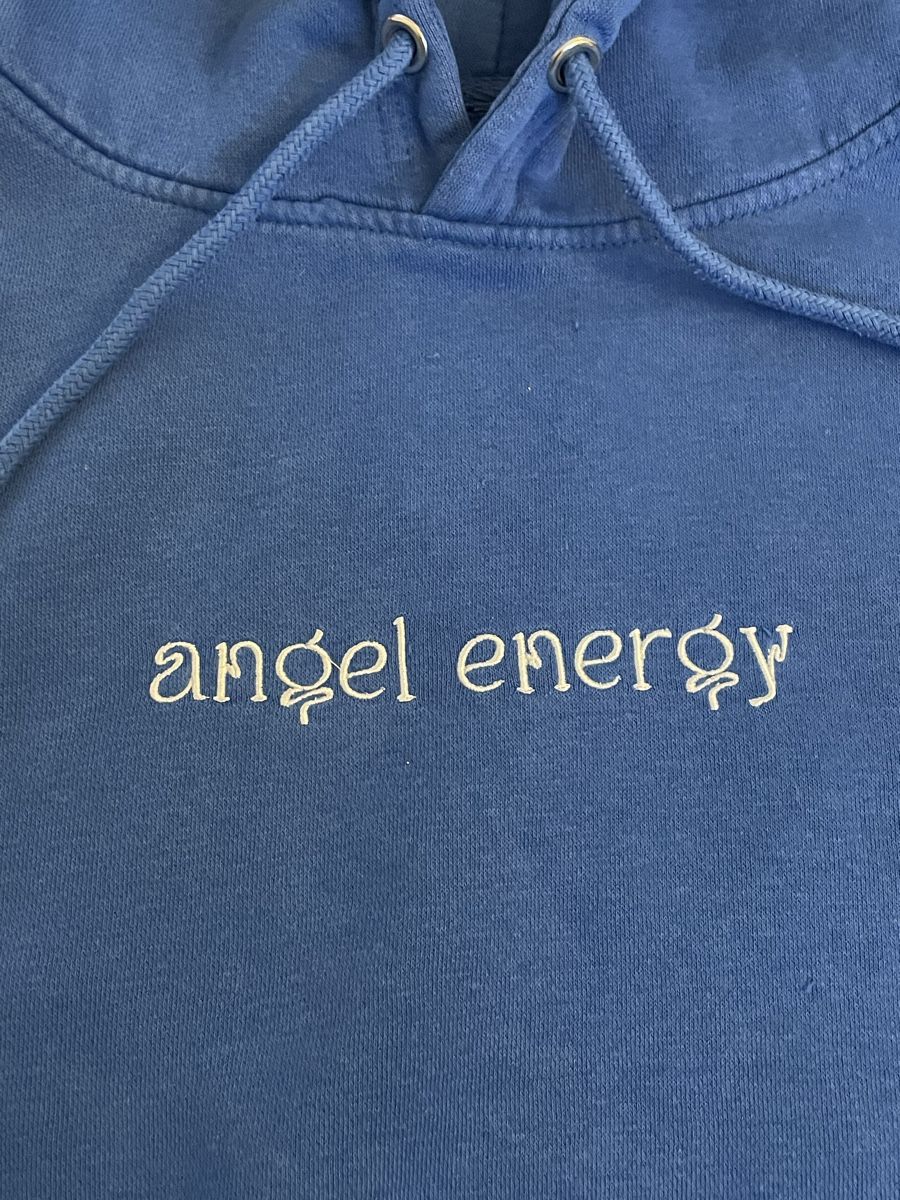 Maglioni & Felpe: Sweatshirt Angel Energy – Usato da Oberwil BL venduto da tomoag 1