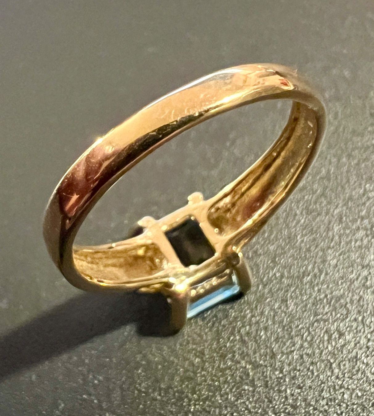 Ringe: Gold-Ring 18 K mit synth. Spinell oder beh. Blautopas – Gebraucht aus Chur von Penting1935 5
