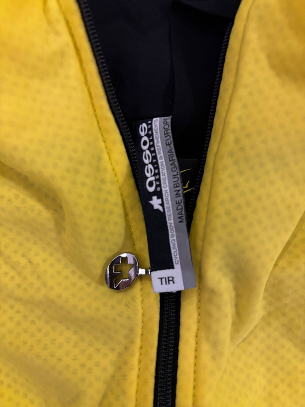 Assos Gilet & Giacche: ASSOS tiburuGiletEquipe – Nuovo (secondo la descrizione) da Thalwil venduto da Swisshoneys 3