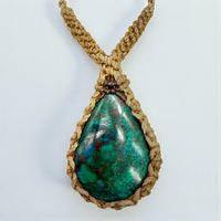 Collier macramé avec medaillon en pierre d'Eilat naturelle