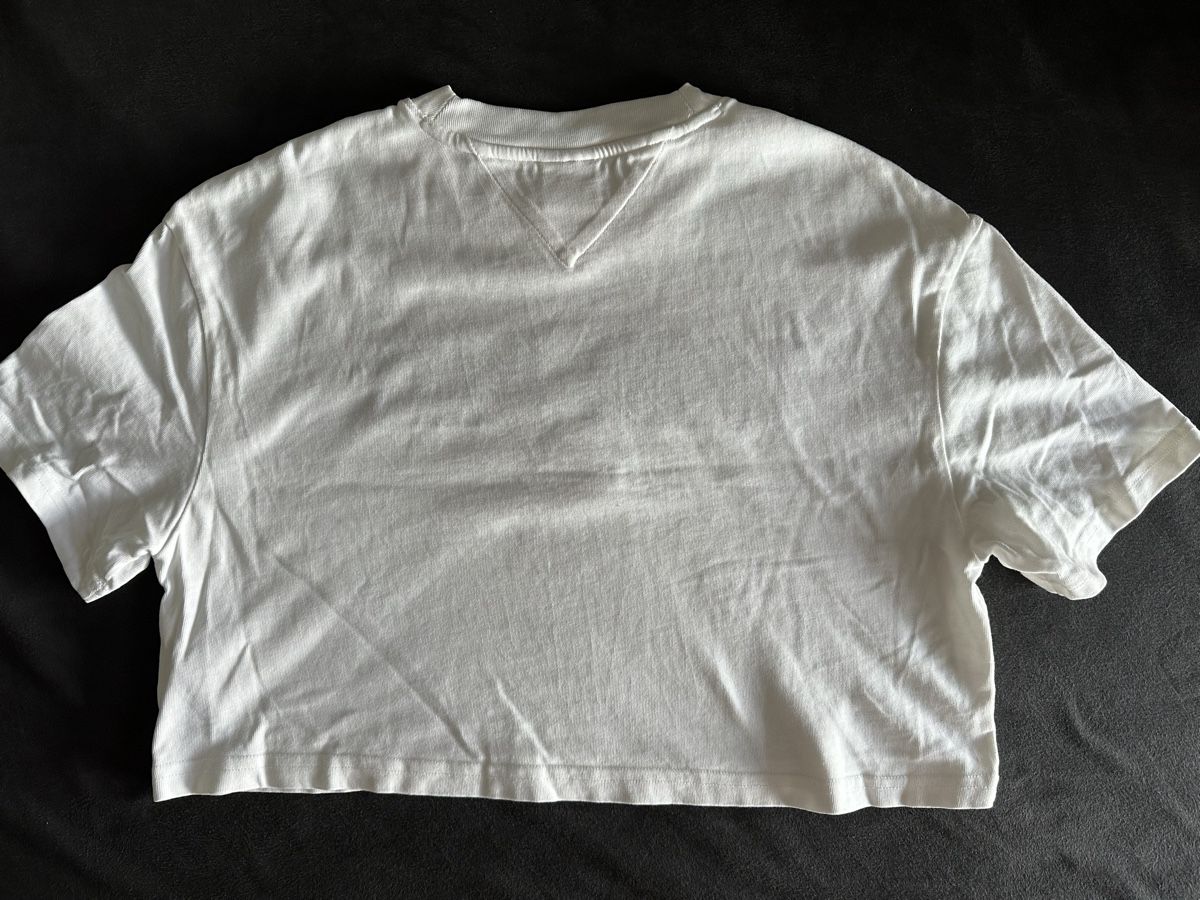 Tommy Hilfiger T-shirt: T-shirt Tommy Hilfiger – Nuovo (secondo la descrizione) da Sion venduto da nao_2cg5 1