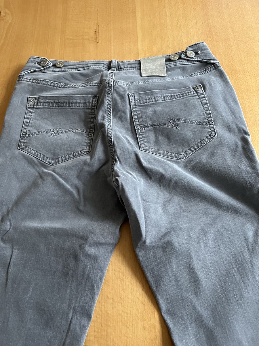 Jeans: Damen Jeans – Usato da Kirchberg SG venduto da MB409_4x4 2