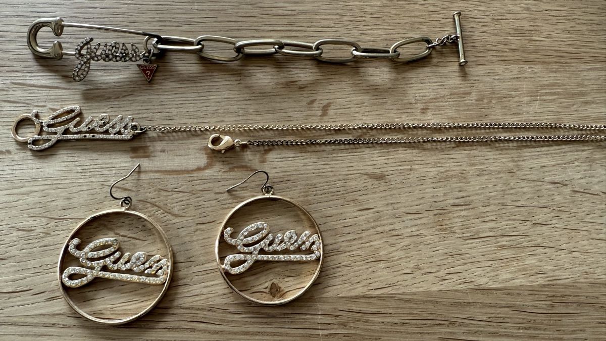 Guess Altri gioielli: Guess - Schmuck Set vergoldet – Usato da Roggwil BE venduto da KatharinaKunz