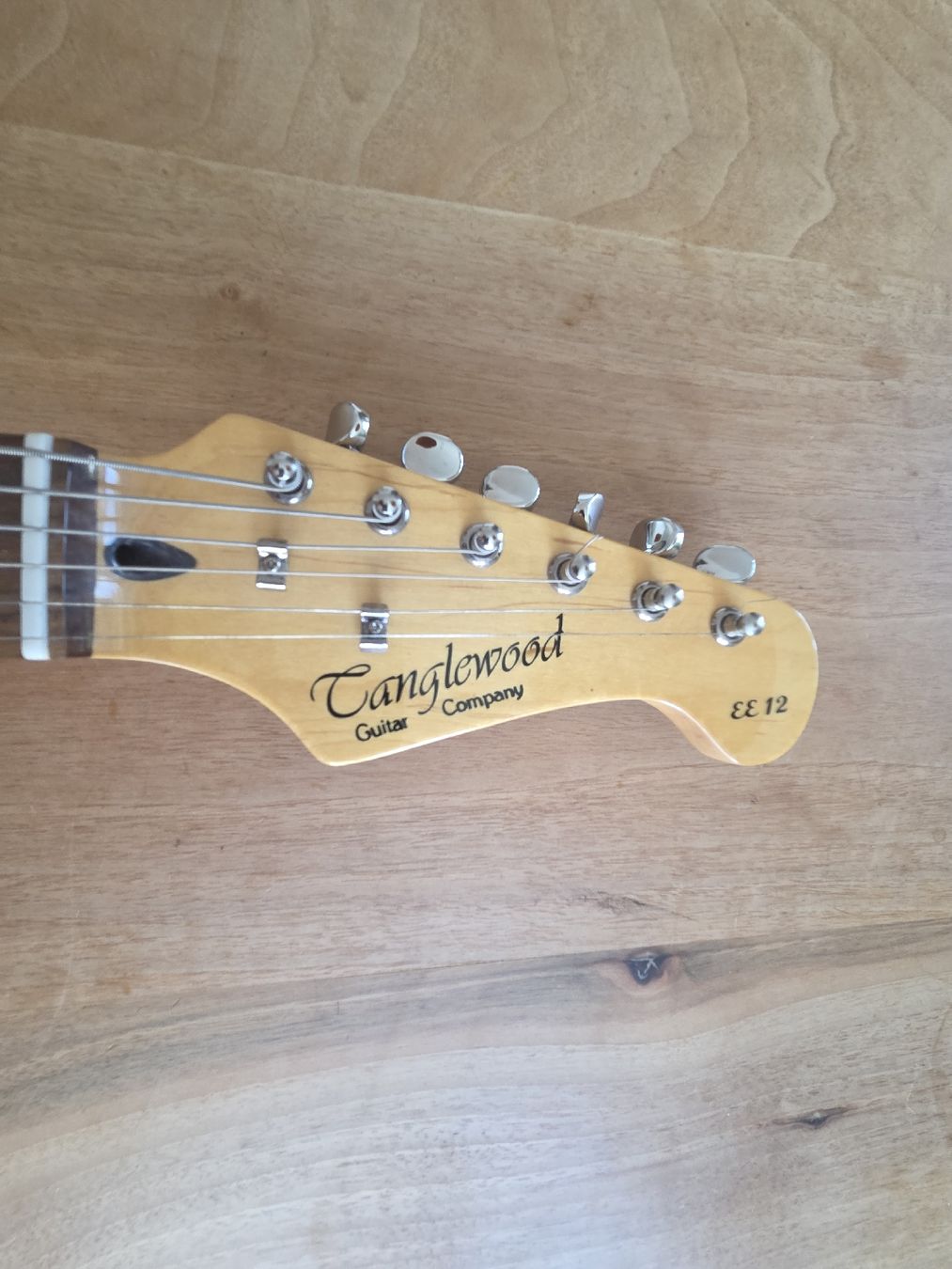 Musikinstrumente: Tanglewood EE12 E-Gitarre – Gebraucht aus Zürich von kaimirikina 1