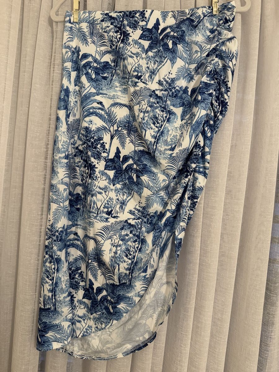 Röcke: Sommerlicher Rock mit blauem Print – Gebraucht aus Neuenegg von mel_5pnq