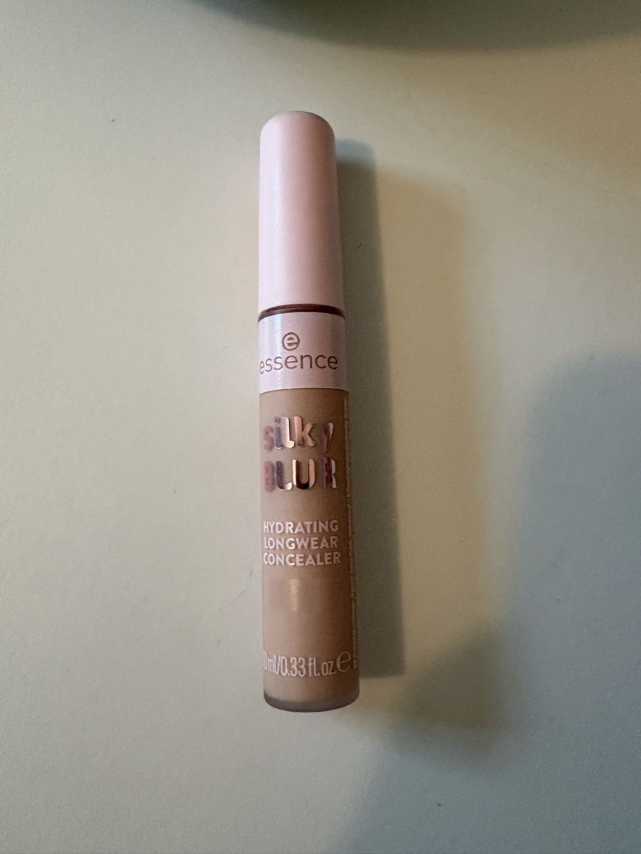Make-up: essence silky blur concealer 160 – Gebraucht aus Kriens von aloha19