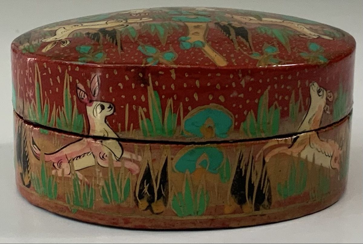 Dosen: Boîte en papier mâché peinte – Gebraucht aus rolle von Tontonjulot 2