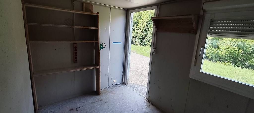 Contenitori edile: Container de bureau 3,6x2,45m – Usato da Bassecourt venduto da Jumat 1