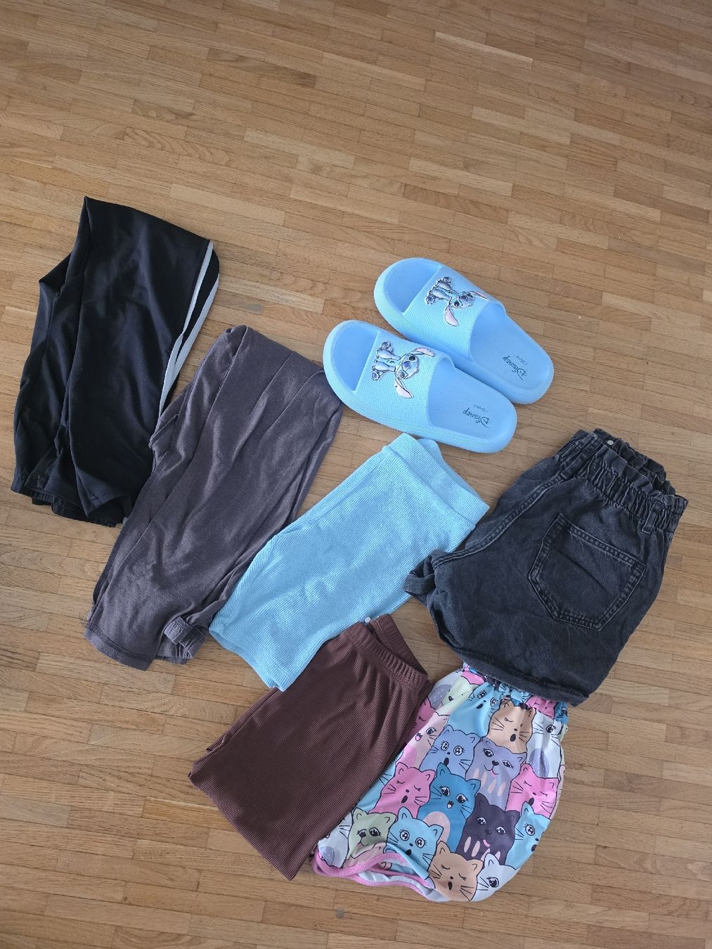 H&M Lotti & Set di vestiti: 🌸30 teiliges Mädchenpaket – Usato da Zufikon venduto da gioiata 4