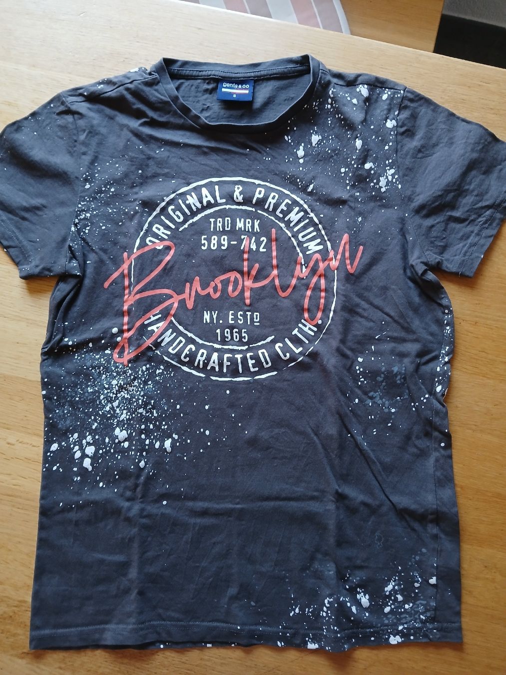 T-Shirts: t shirt S 176 – Gebraucht aus recherswil von papamoll71