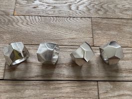 4 versilberte Serviettenringe, facettiert