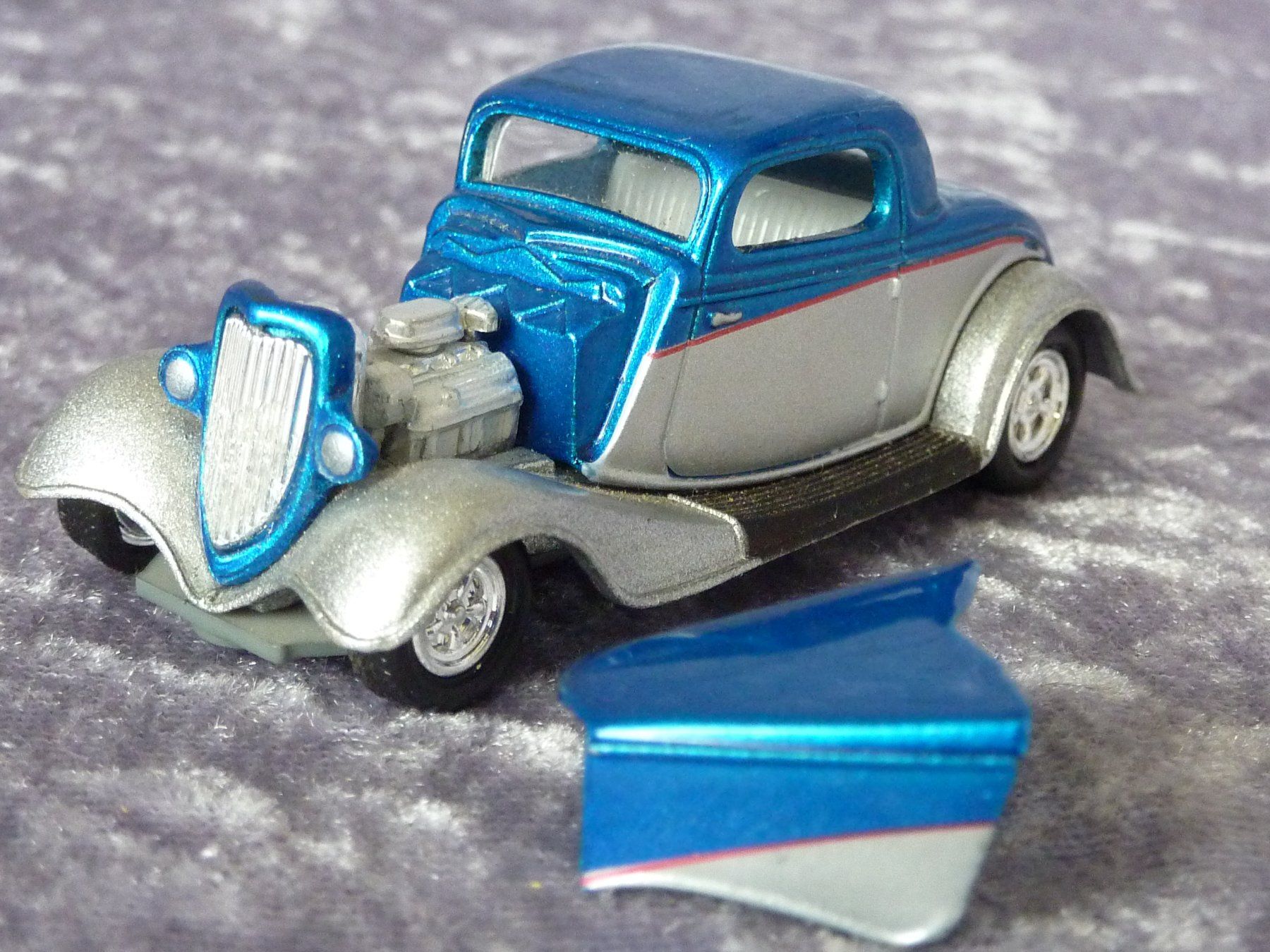 Ford Modellini d'auto: Ford Rod 1934  1:64 – Usato da Dürrenäsch venduto da Cobra1ch 1