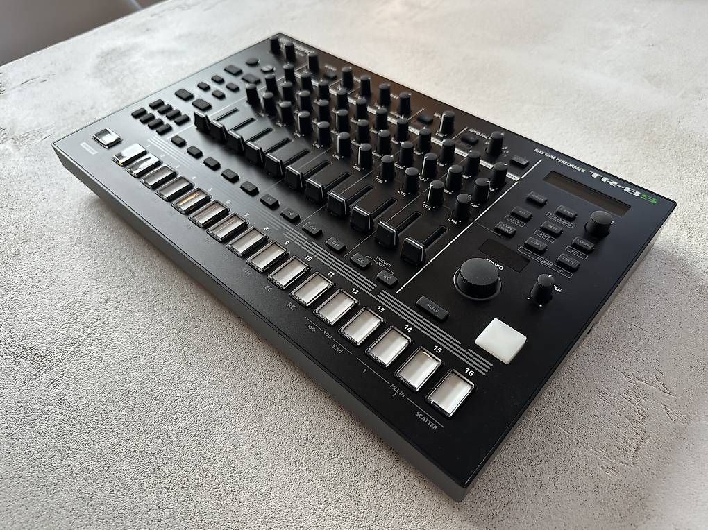 Roland Strumenti musicali: Roland TR-8S (RHYTHM PERFORMER) – Nuovo (secondo la descrizione) da Port venduto da jofaoe 1