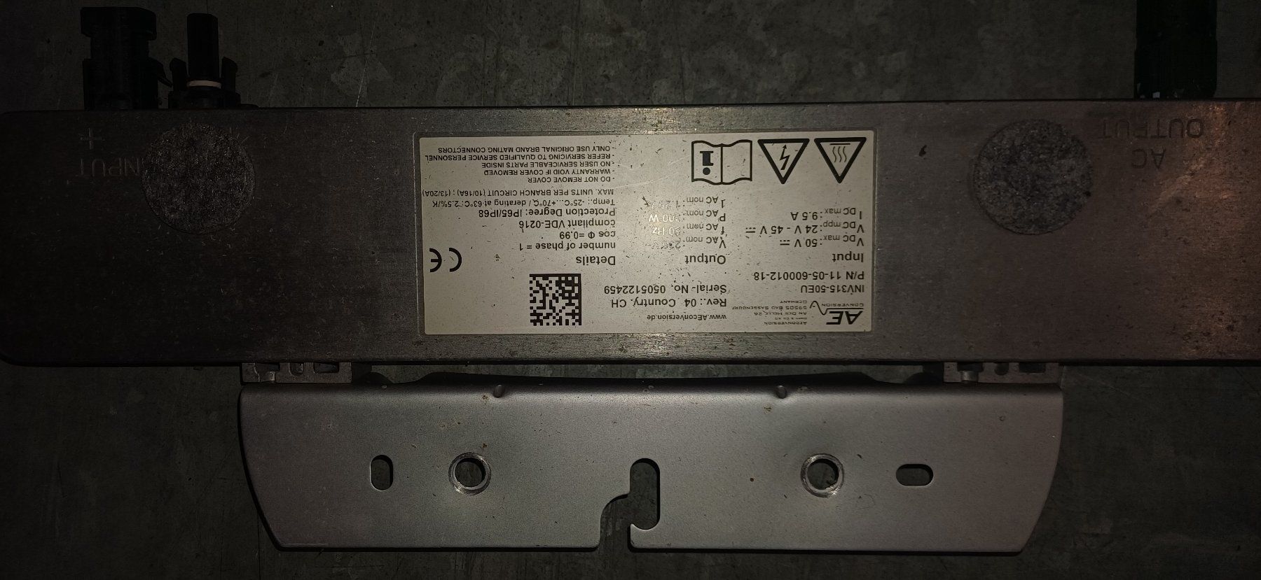 Inverter: PV Wechselrichter ENVERTECH 360W – Usato da Dinhard venduto da Betonblocksteine.ch 1