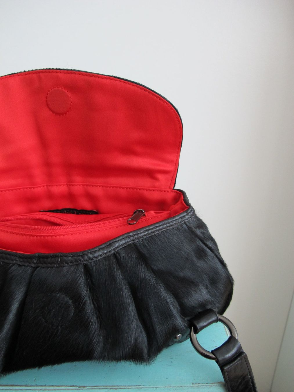 Christian Lacroix Borse da donna: Schwarze Fell Handtasche Christian Lacroixe – Usato da St. Gallen venduto da Flint75 2