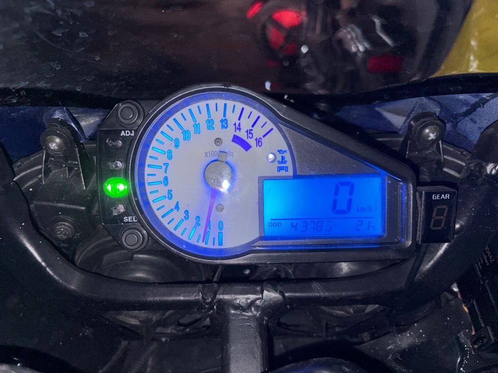 Suzuki Strada: Suzuki GSX-R 750 K1 – Usato da Dübendorf venduto da BATTERY_MAN-_- 5
