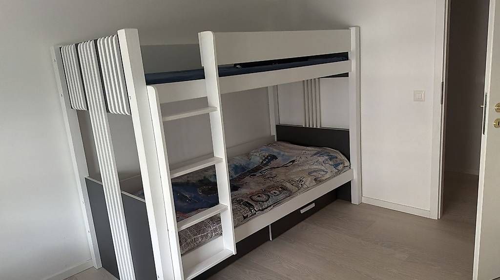 Betten: Lit enfant 200x90 + 2 matelas – Gebraucht aus Chêne-Bougeries von oneidhart