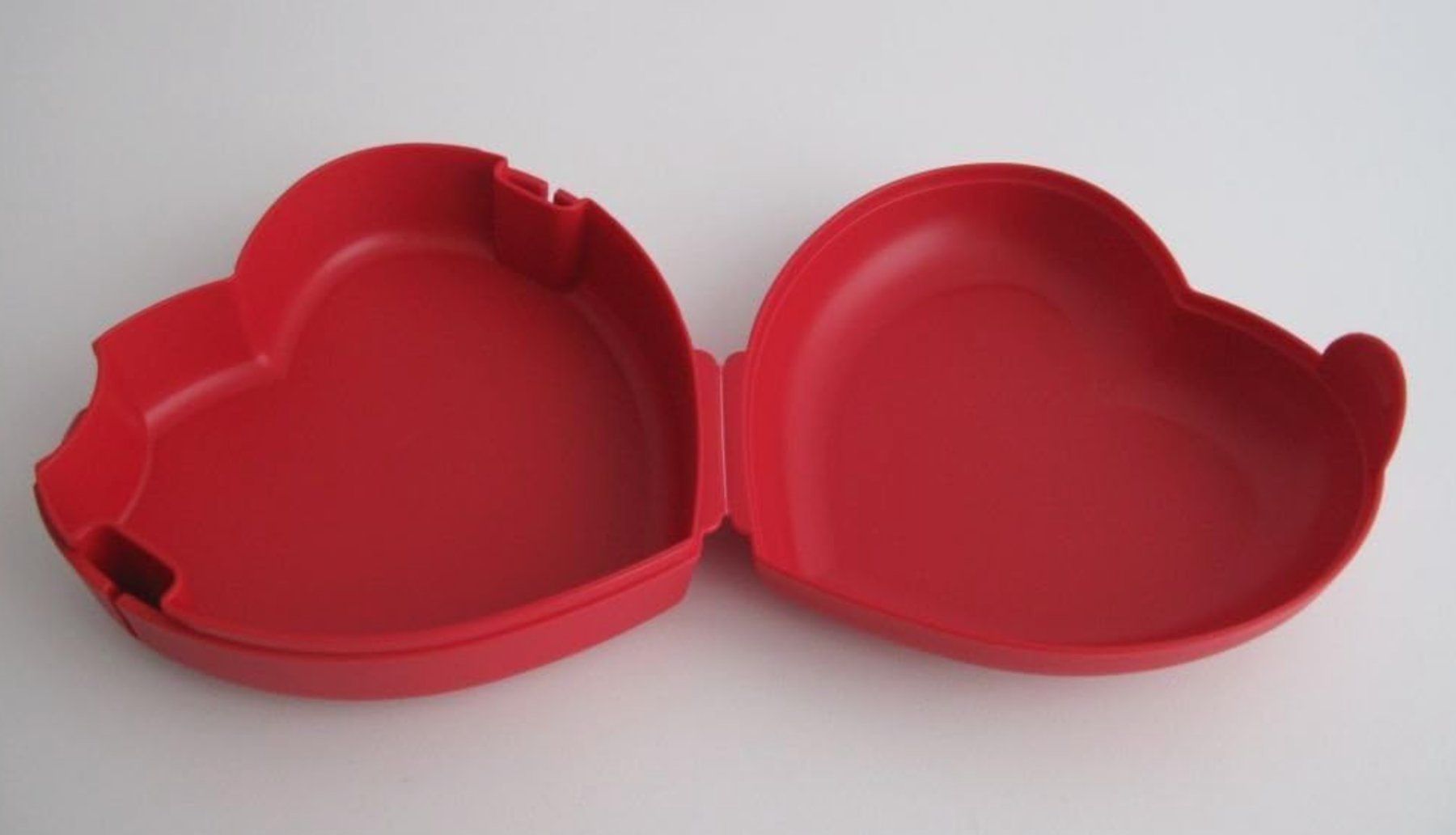 Tupperware Recipients et similaires: Tupperware - Herzdose – Neuf (Voir description) à Kaufdorf par bambulka22 2