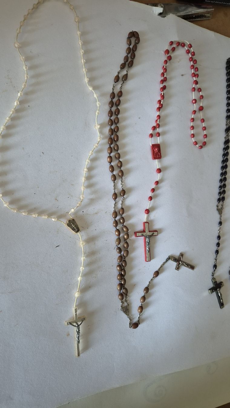 Sonstiger Schmuck: 5 Rosenkränze – Gebraucht aus Kölliken von Upcycling-by-Mc-TAM 1