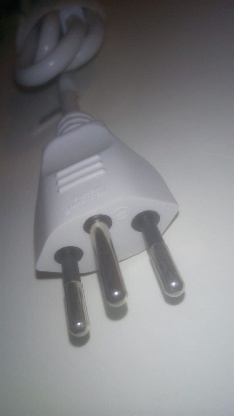 Laufwerke & Adapter: NEU Original Asus Adapter ADP-90YD – Gebraucht aus Schlieren von ricado 2