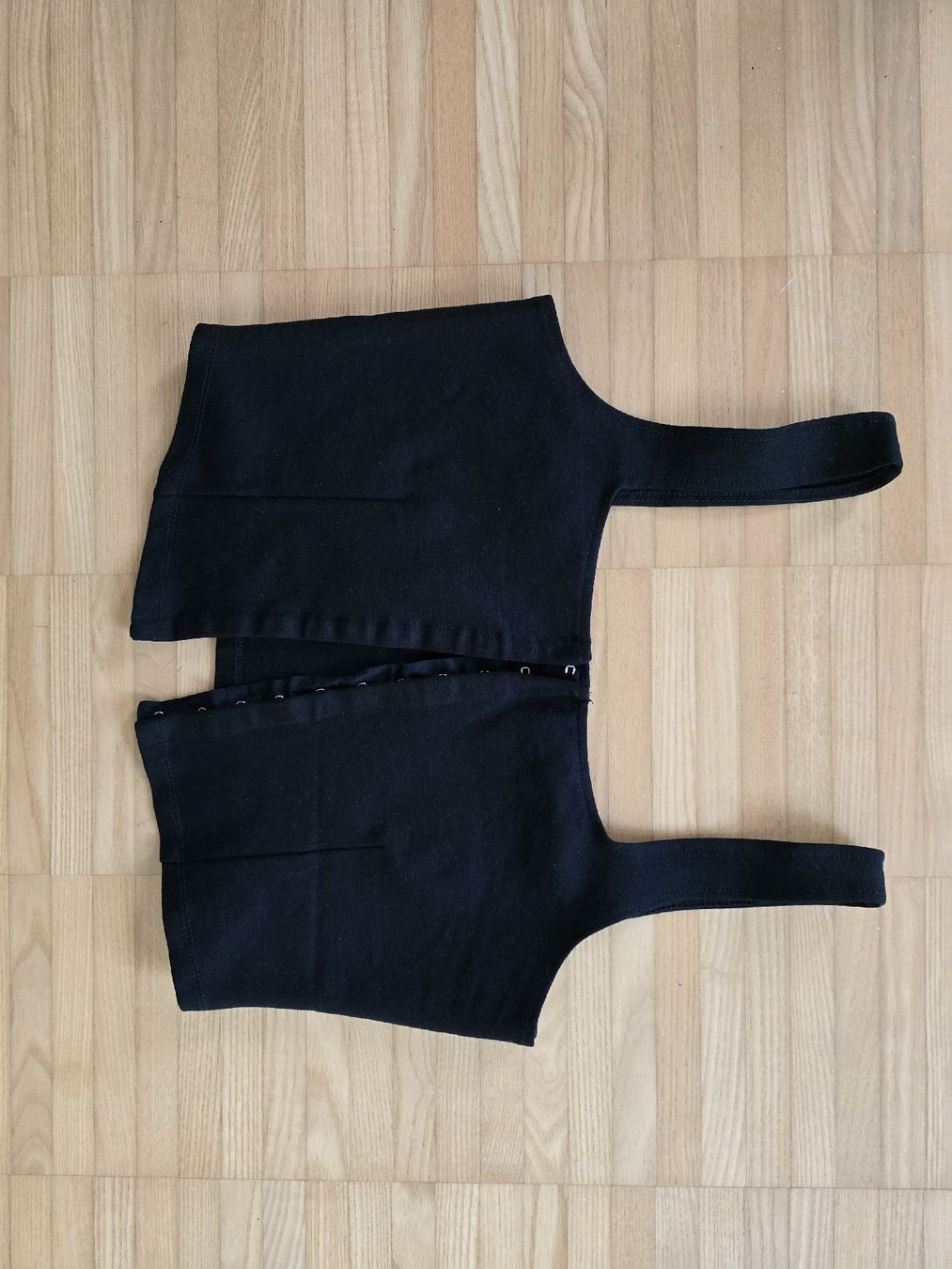 Tops: Schwarzes Top, Grösse S, elastisch – Neu (gemäss Beschreibung) aus St. Gallen von A.W.128