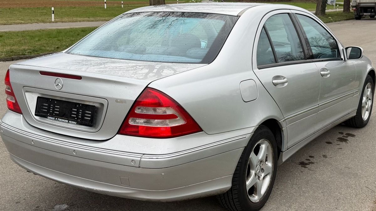Mercedes-Benz Automobili: Mercedes c240 4x4 – Usato da Dübendorf venduto da LK08