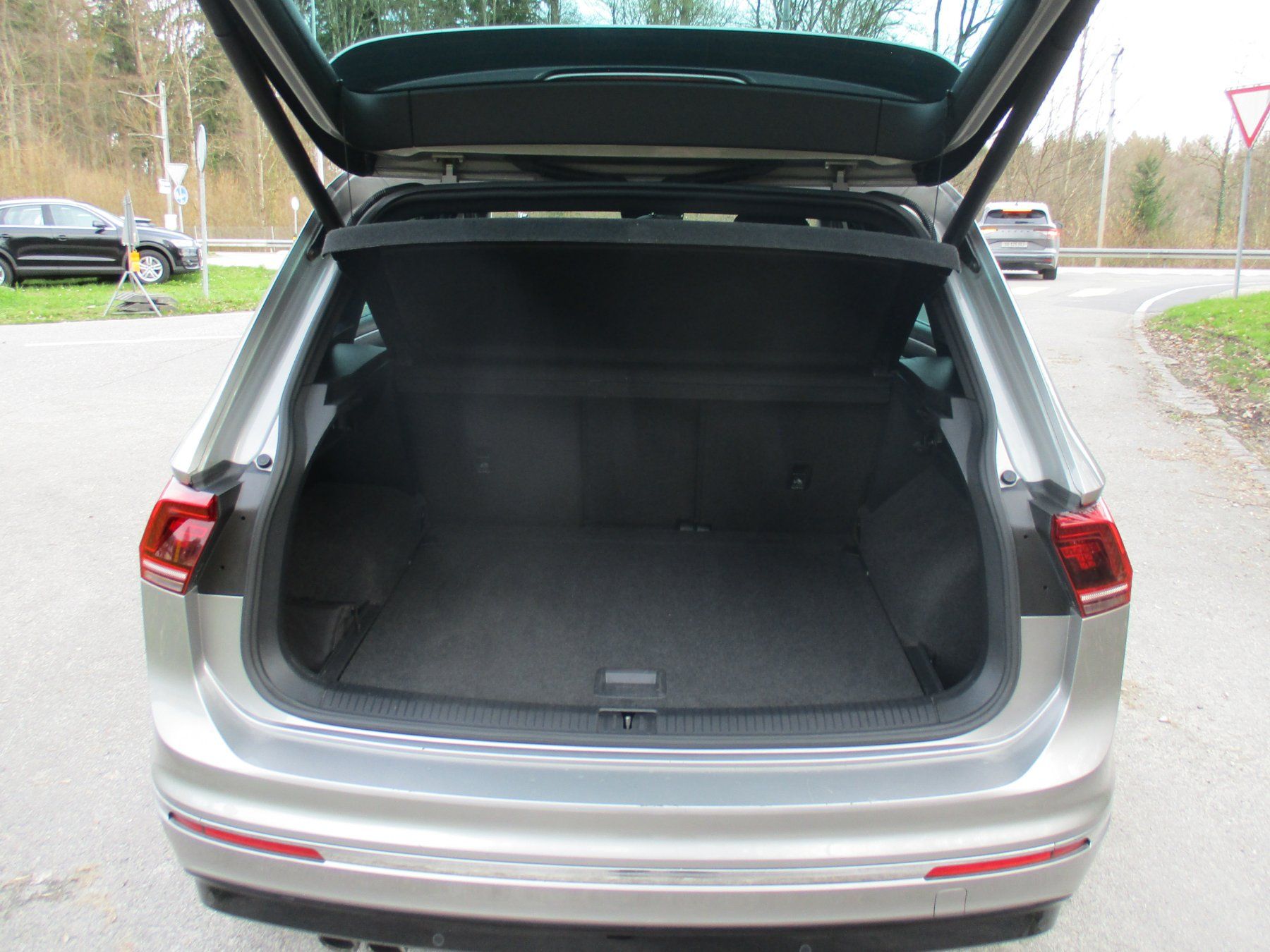 VW Automobili: VW Tiguan 2.0D 4M RL – Usato da Riedholz venduto da Riedholz-Garage 5