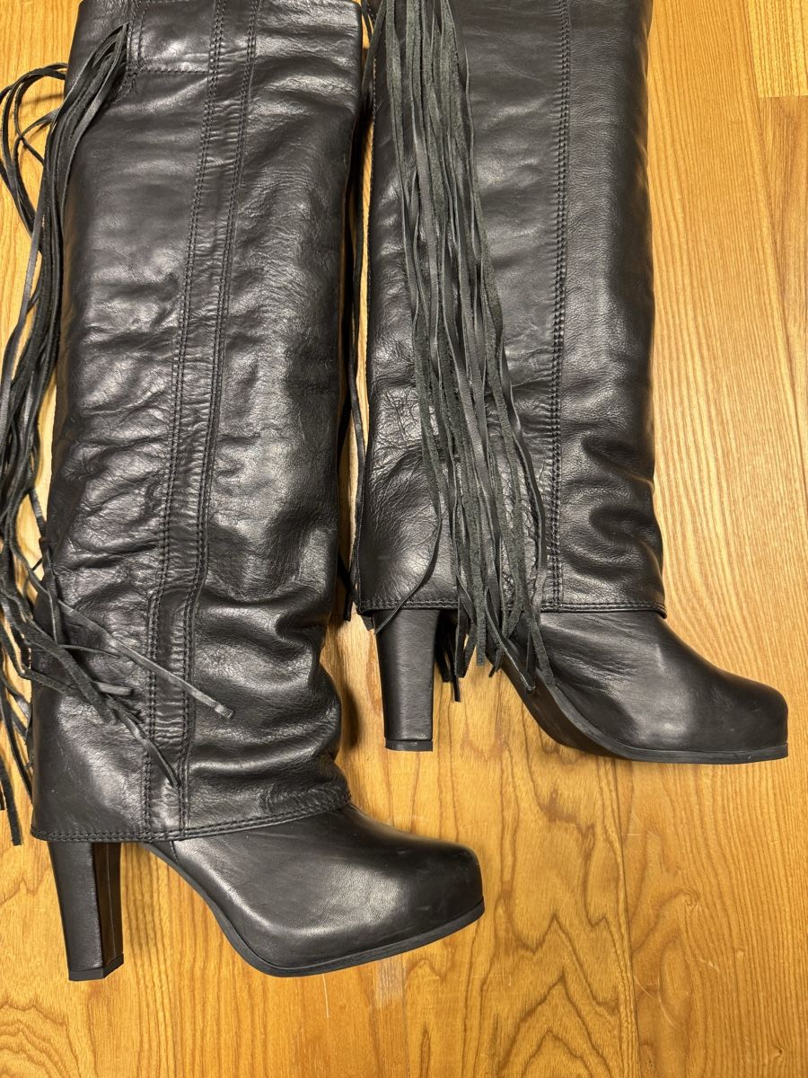 Tiger of Sweden Scarpe da donna: Lederstiefel mit Fransen, High Heels,  Gr. 37, – Nuovo (secondo la descrizione) da Haldenstein venduto da nicB74 2