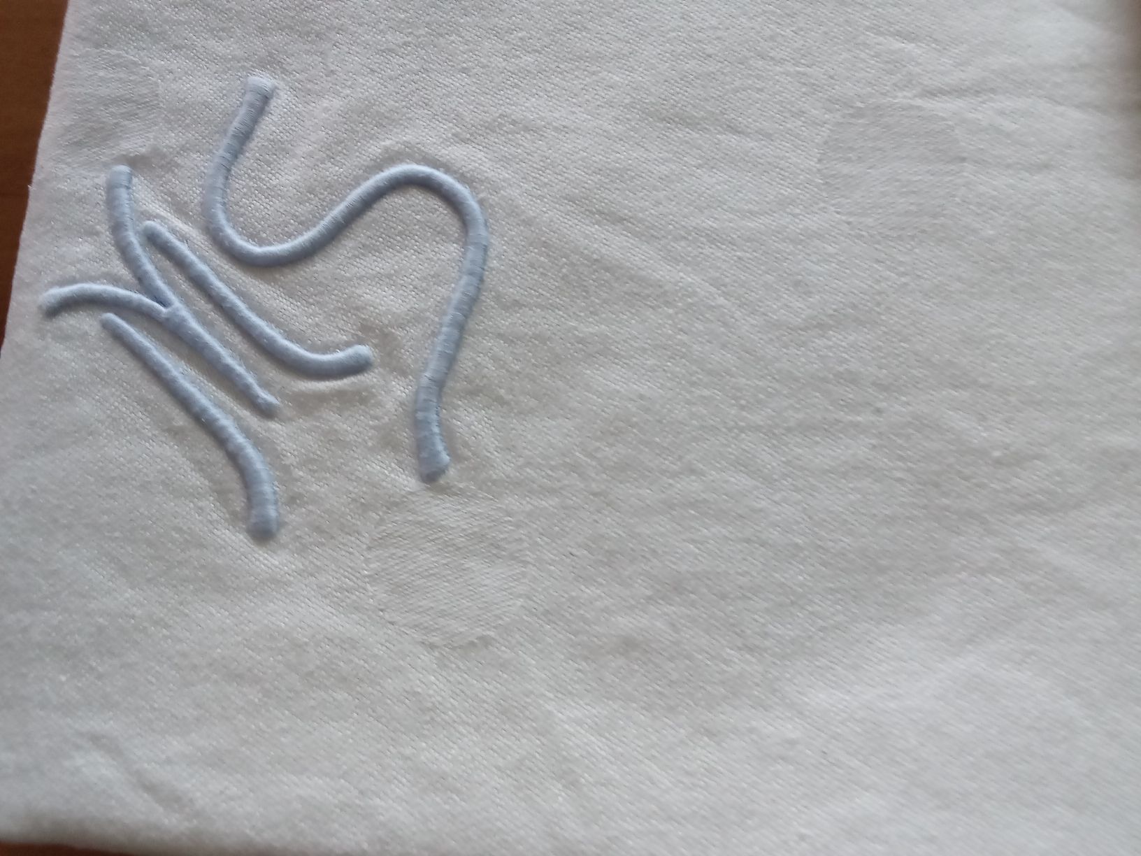 Autre linge de table: LEINEN DAMAST TISCHDECKE – D'occasion à Muri BE par Alk 1