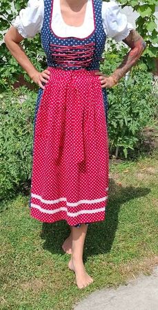 3-teiliges dirndl kleid individuell angefertigt