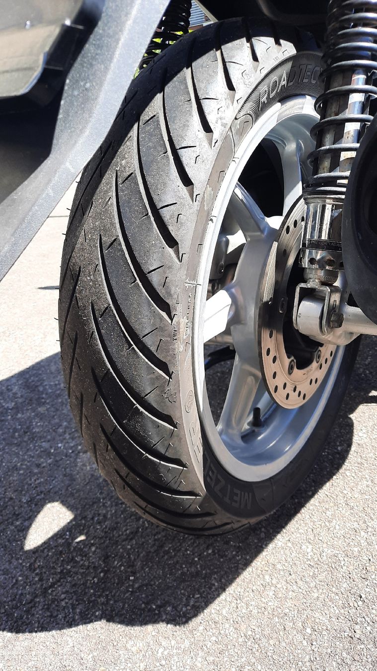 Honda Scooter: Honda SH 300i – Usato da Thalwil venduto da zueriseebaer 1