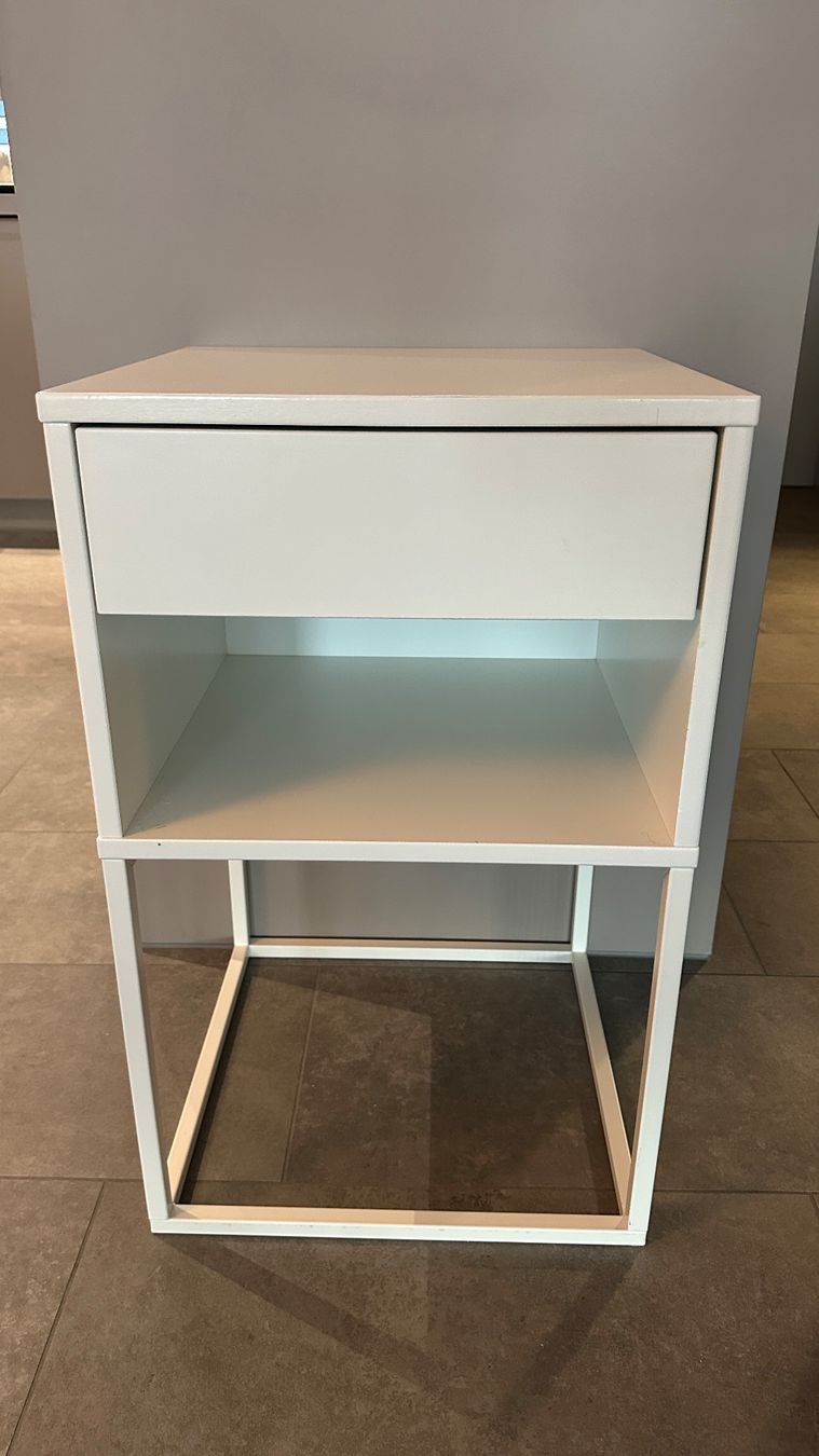 Ikea Nachttische: GRATIS Ikea Nachttisch – Gebraucht aus Sarmenstorf von Judith__