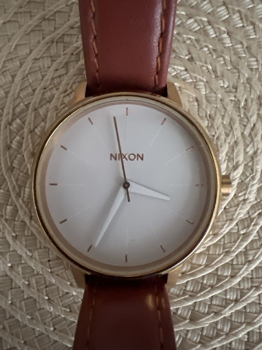 Nixon Orologi: Nixon Watch White Dial Brown Leather Strap Used – Usato da Zürich venduto da fomaz