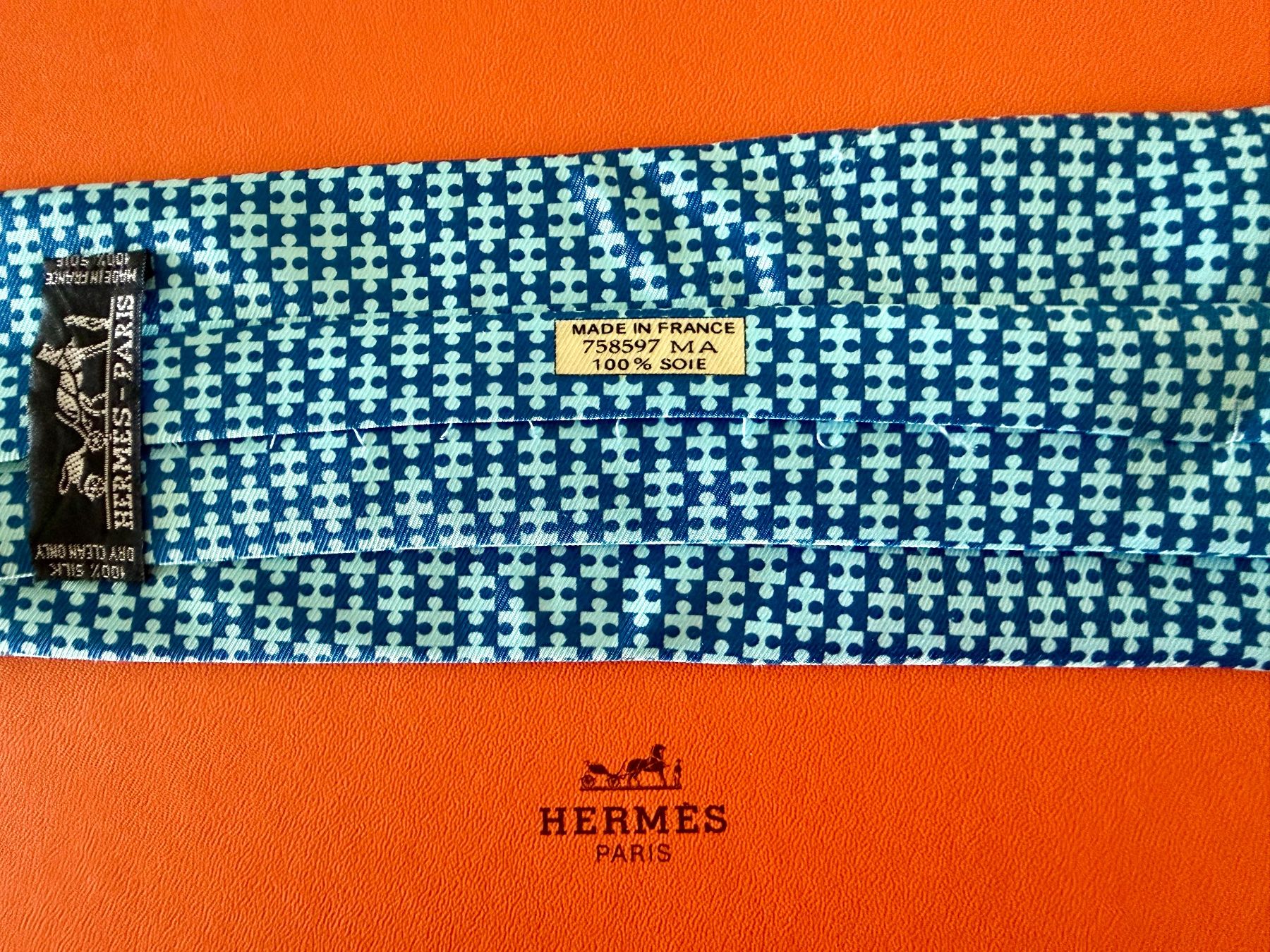 Hermès Cravatte: Cravate HERMES-Paris „Blue H" - avec box original – Nuovo (secondo la descrizione) da Le Mont-sur-Lausanne venduto da luxurylover 4