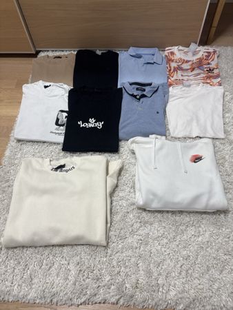 T-Shirts und Polo Hemden im Sommer-Sale, gut erhalten.