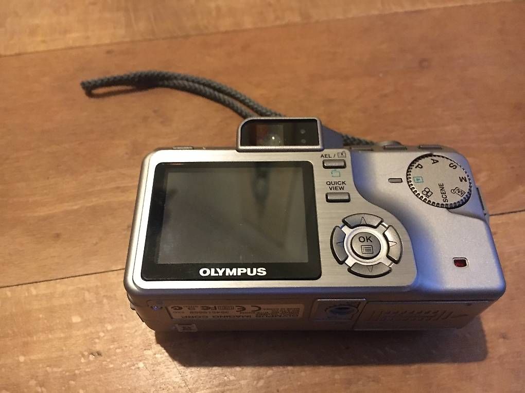 Fotocamera: Olympus C-70 Zoom Digitalkamera – Usato da Weinfelden venduto da phi_7j97 2