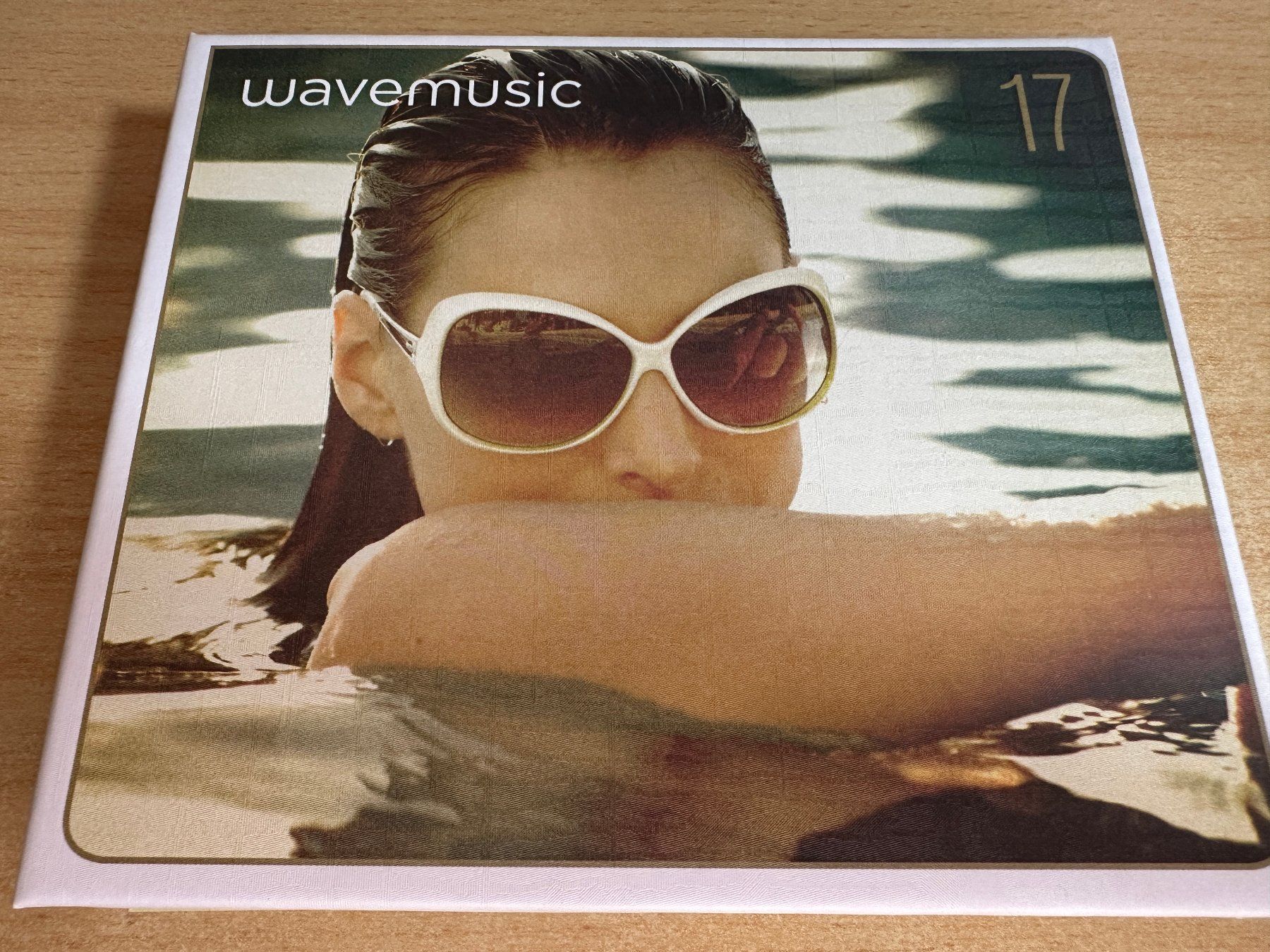 CD: Various – Wavemusic 17 - 2 CD – Usato da Rikon im Tösstal venduto da Alpenmutz 2