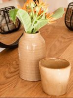 Teelichthalter + Vase mit ockerfarbener Glasur von Esmèe