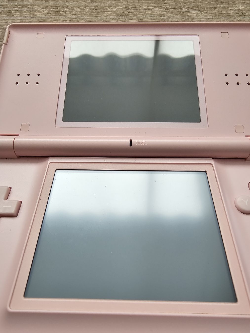 Nintendo DS lite in rosa (Gebraucht) in Sempach für CHF 50 – mit ...