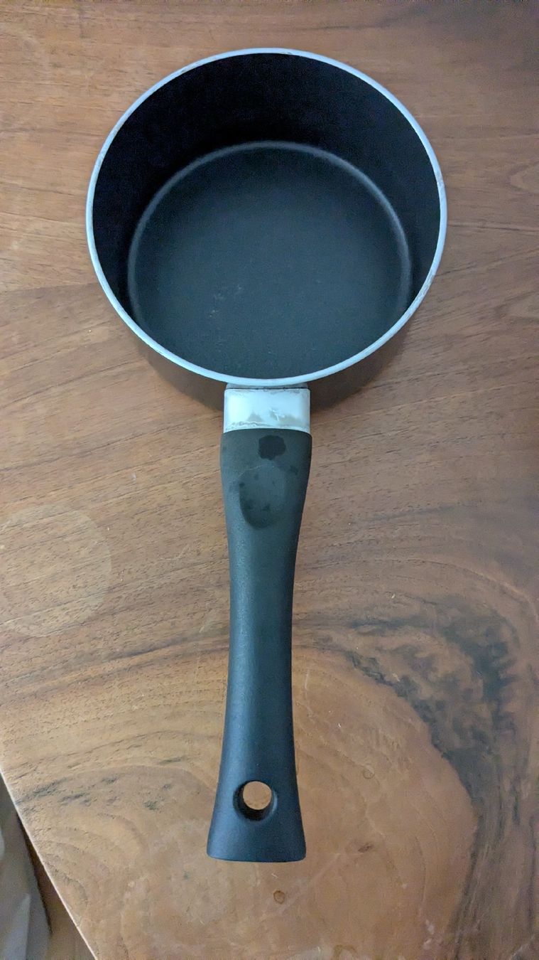 Appareils de cuisine: Saucepan black with handle used condition, Small – D'occasion à Morges par aya_65lb 1