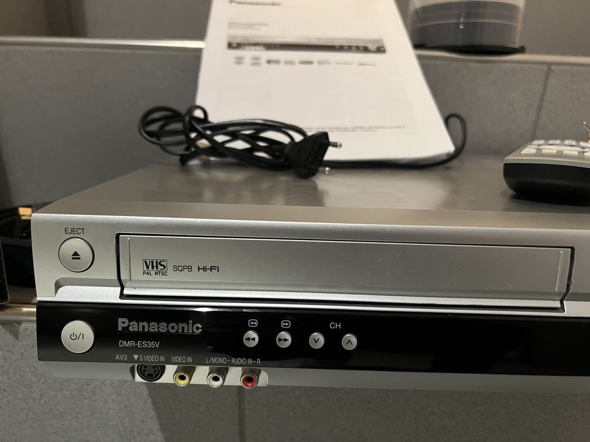 Panasonic Aufnahmegeräte: DVD & VHS-Videorecorder von Panasonic DMR-ES35V – Gebraucht aus Schongau von Retro_Shop 1