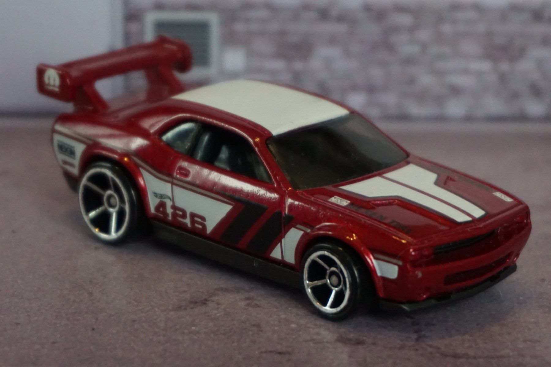 Hot Wheels Modellini d'auto: HotWheels Dodge Challenger Drift Car COOL !!!!!!!!!!!! – Usato da Reiden venduto da Doppeldecker69