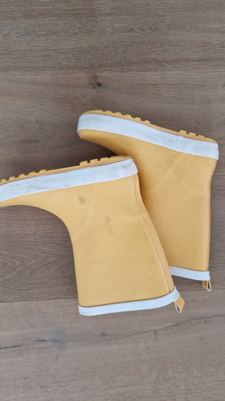 Scarpe per ragazzi: Gummistiefel Grösse 32 – Usato da Wettingen venduto da Diphtong 1
