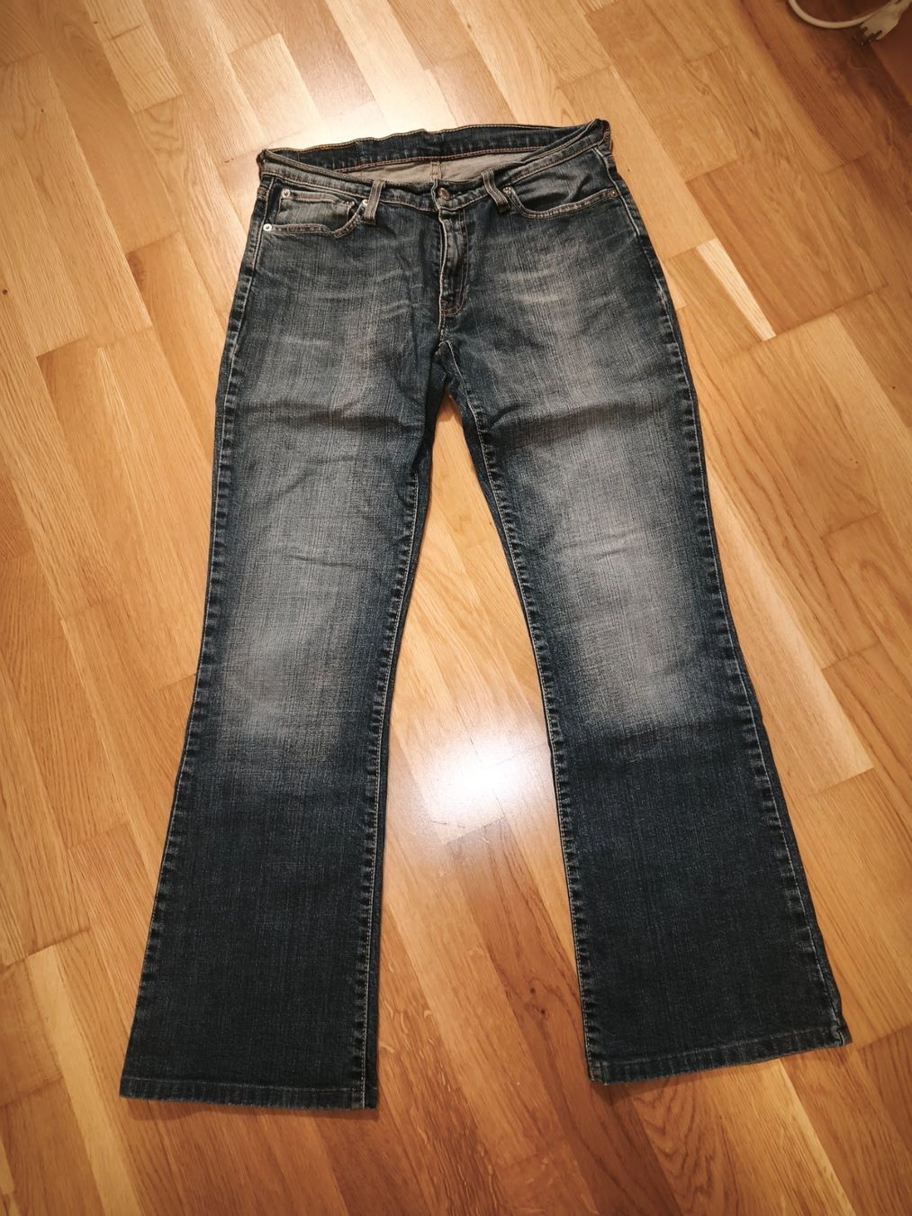Levi's Jeans: Levi's Bootcut 529 W31 L32 – Usato da Zeglingen venduto da Vanillacoke