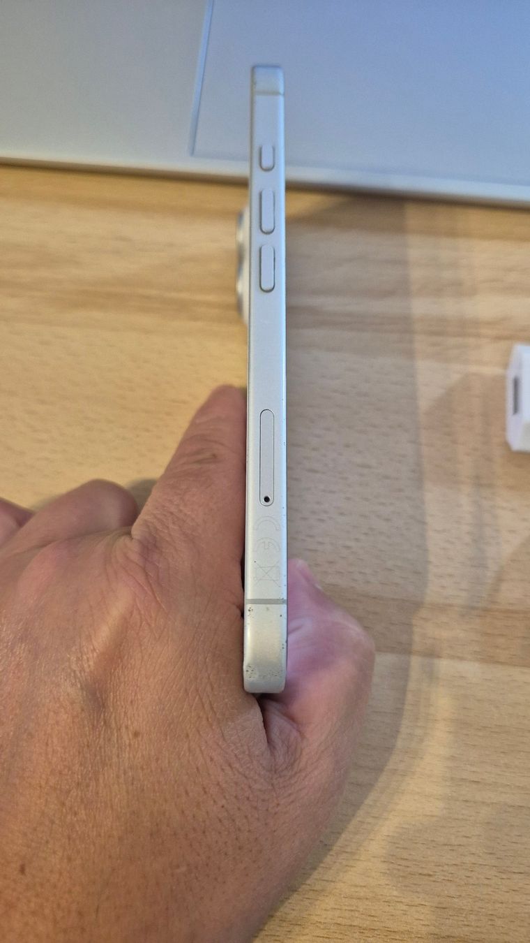 Apple Portables: iPhone 16 256GB White 3038 – D'occasion à Münchenbuchsee par MV_Solutions 4