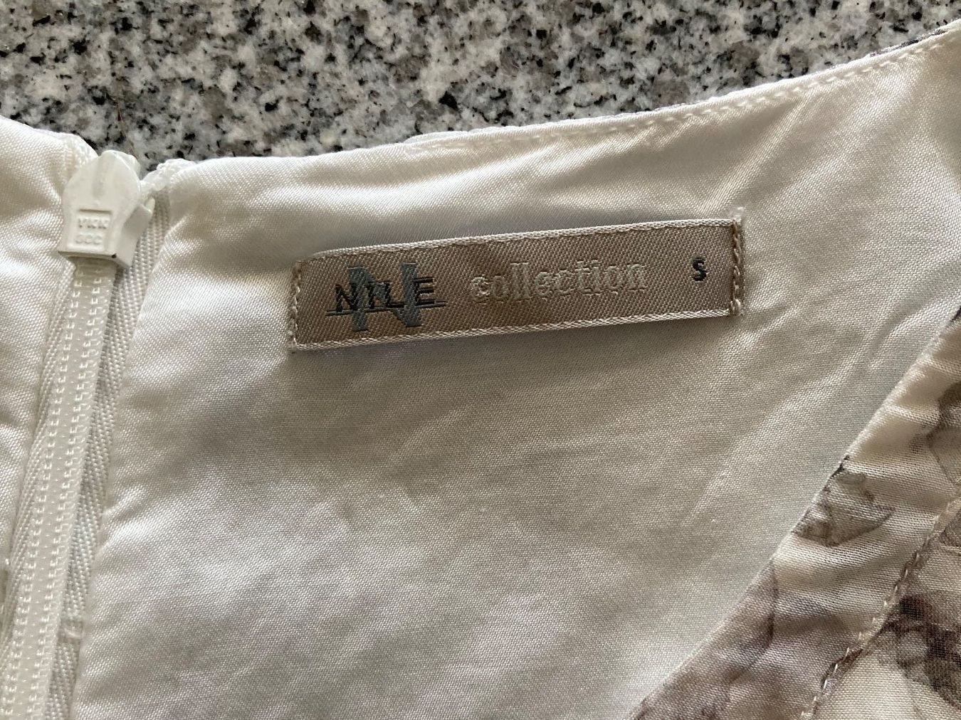 Nile Kleider: Kleid Nile Collection Gr S, neuwertig – Gebraucht aus Eschenbach SG von verbascum 3