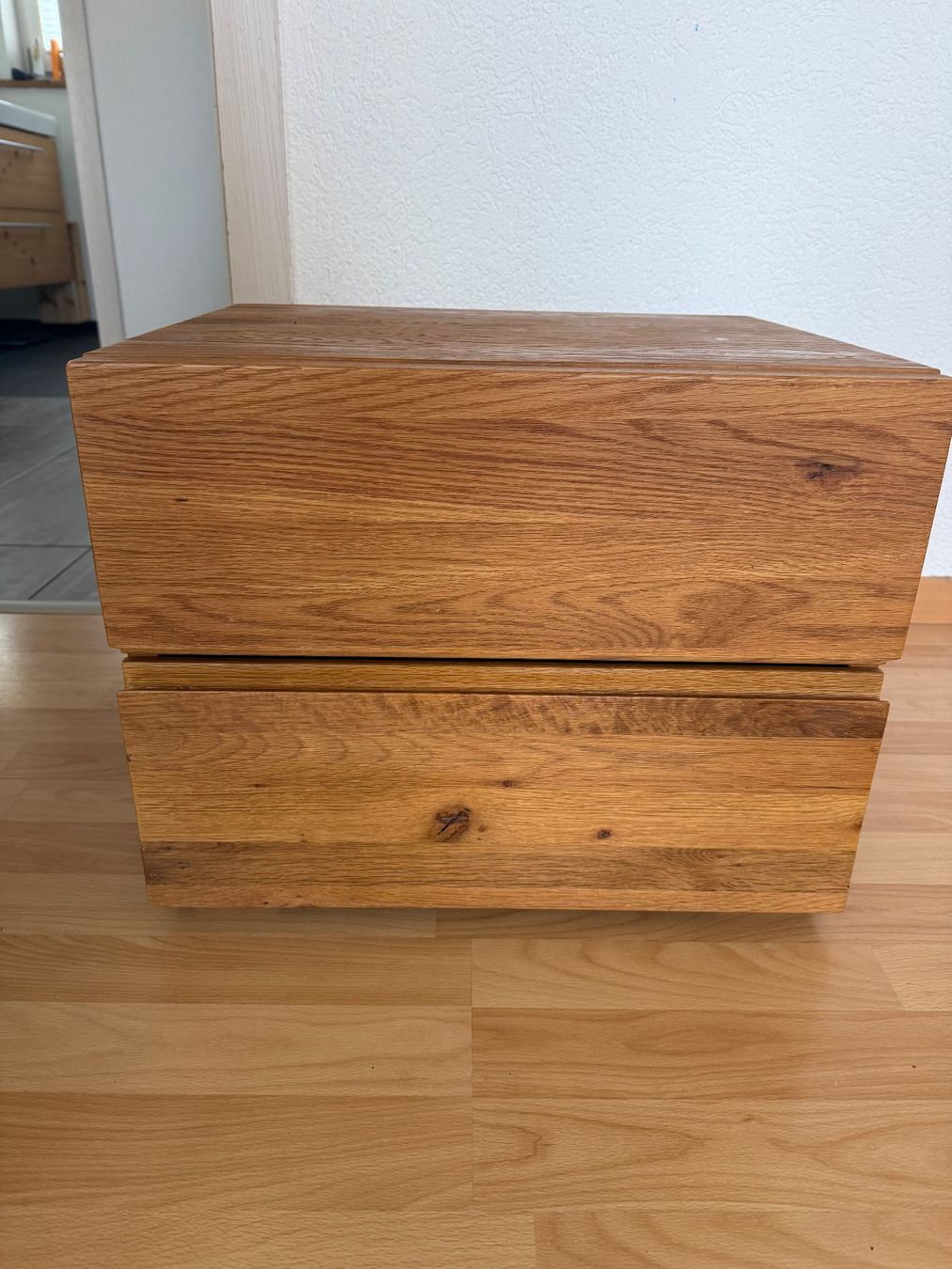 Hasena Tables de nuit: Nachttisch Hasena 2 x – D'occasion à Langenthal par Bacardi7