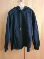 Schwarzer Hoodie