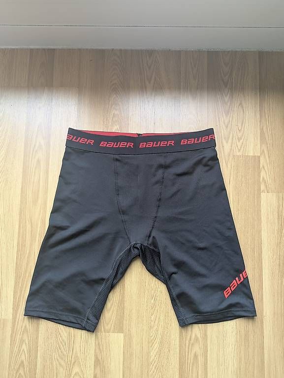 Bauer Pantaloni: Bauer Compression Short L – Usato da Olten venduto da noa_996k
