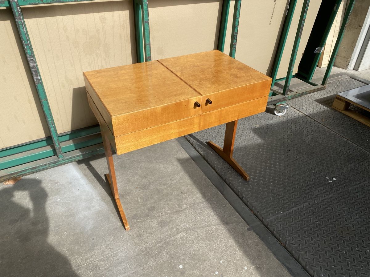 Tische: Mid-Century Style – Gebraucht aus Basel von Diggkopf